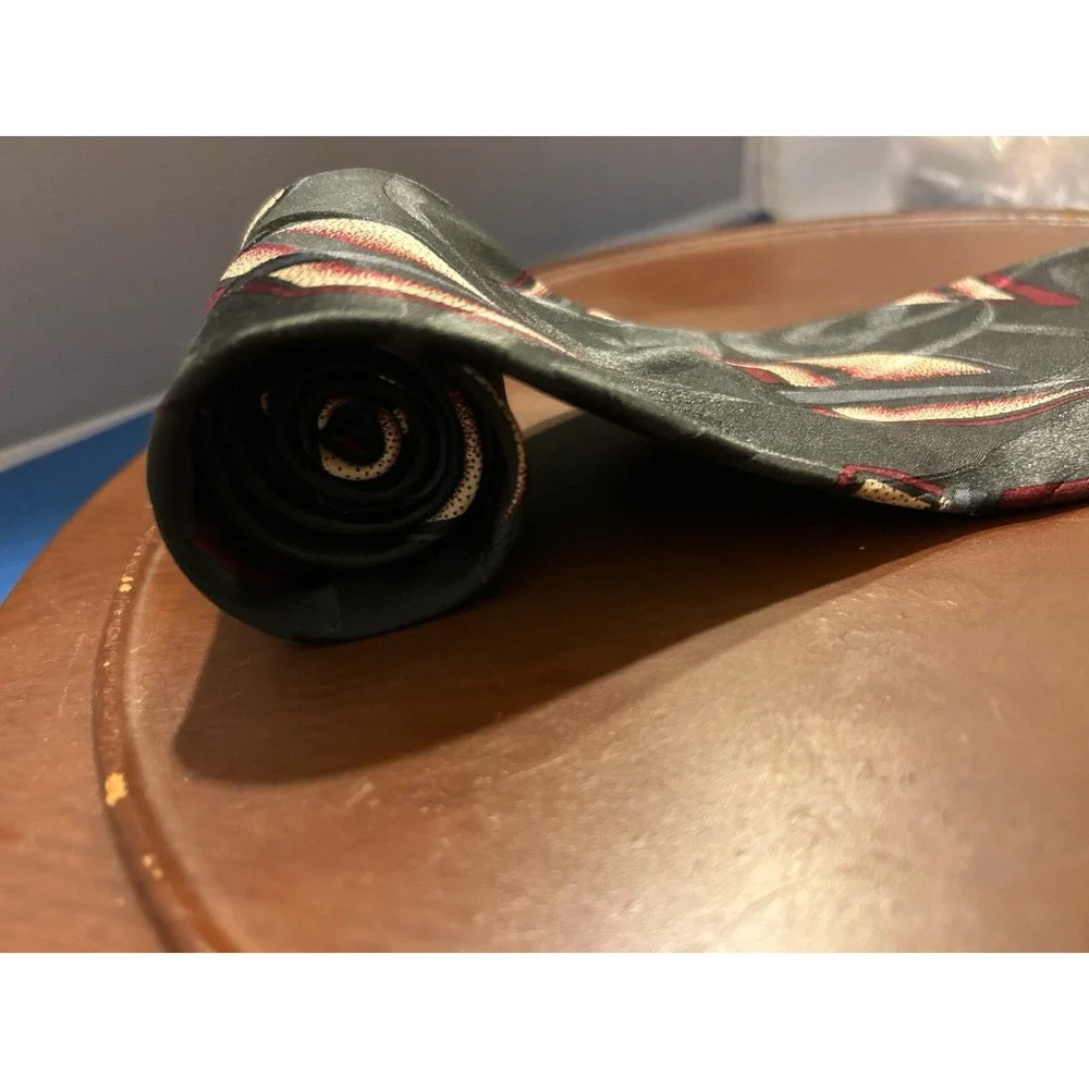 Bugatti Men's Black‎ 100% Italian Silk Tie Geometric Necktie